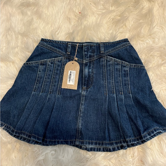 Meshki Heather Denim Pleated Mini Skirt Dark Blue - Picture 3 of 4